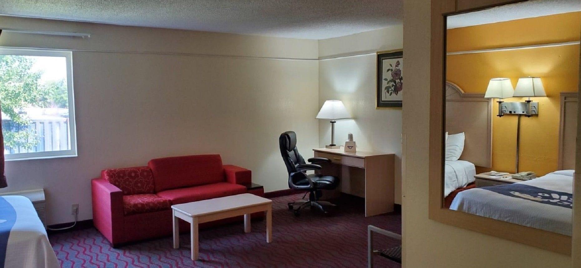 Days Inn By Wyndham Kansas City International Airport Eksteriør billede