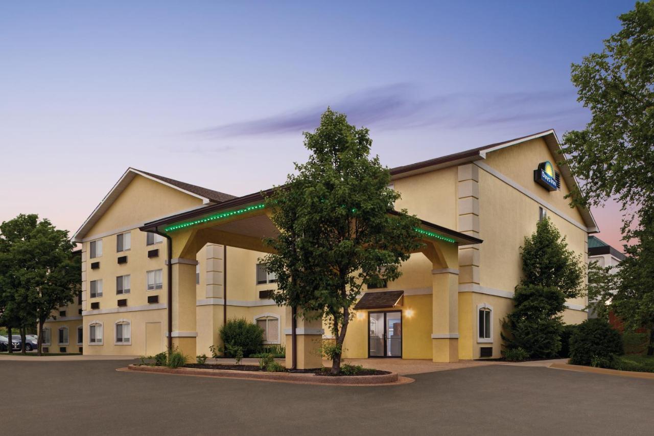 Days Inn By Wyndham Kansas City International Airport Eksteriør billede