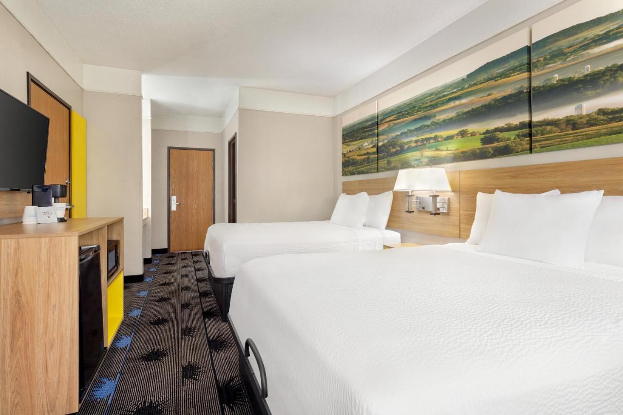 Days Inn By Wyndham Kansas City International Airport Eksteriør billede