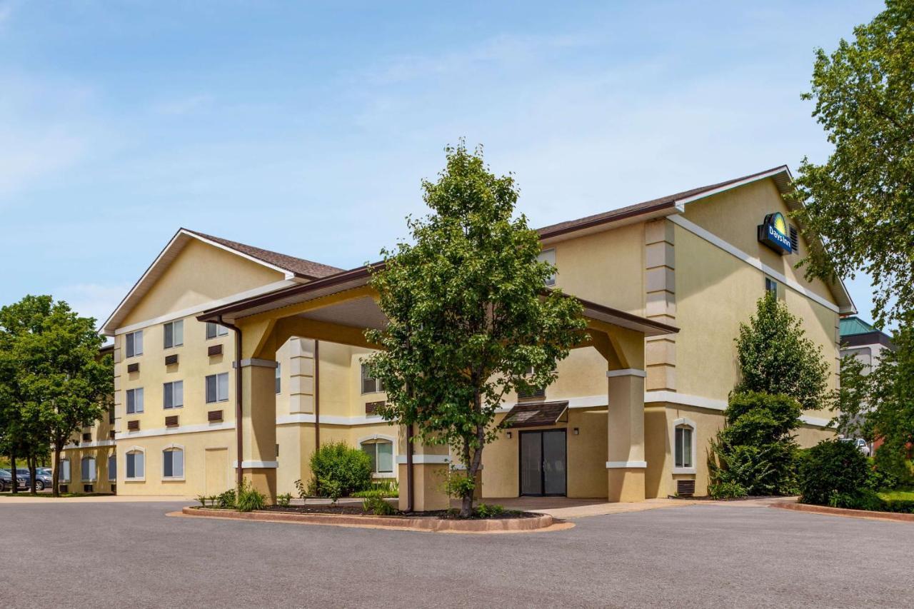 Days Inn By Wyndham Kansas City International Airport Eksteriør billede