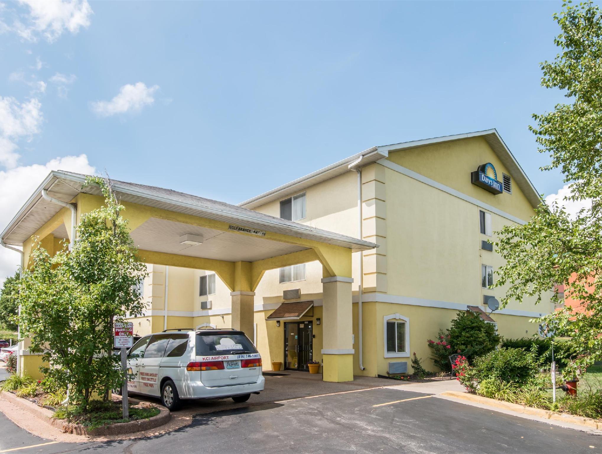 Days Inn By Wyndham Kansas City International Airport Eksteriør billede