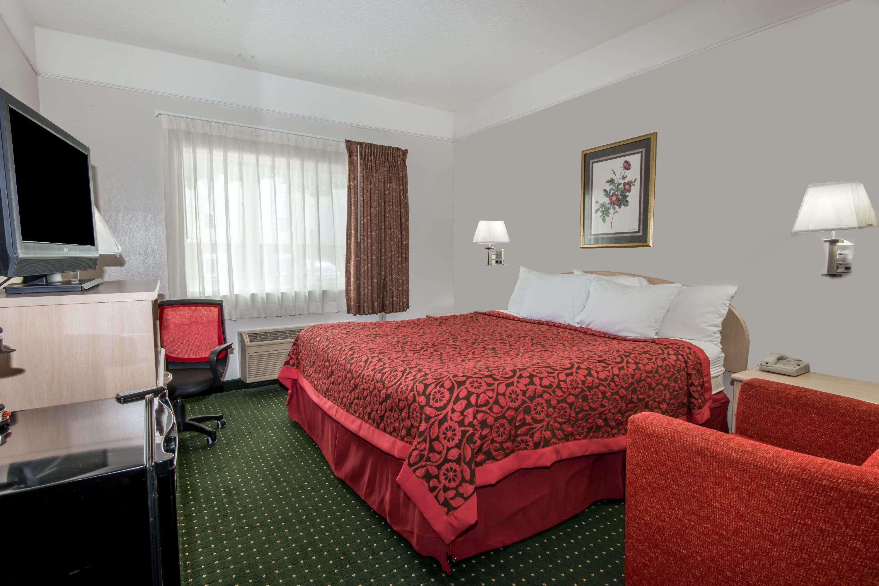 Days Inn By Wyndham Kansas City International Airport Eksteriør billede
